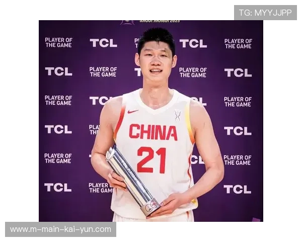 浙江主场对阵青岛 胡金秋坐镇禁区成战术核心 浙江主场对阵青岛 胡金秋坐镇禁区成战术核心